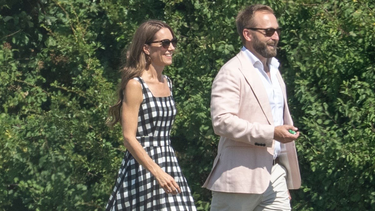 «Pensaba que era solo un estampado de mantel»: por qué el tamaño del cuadro vichy que elige Kate Middleton lo cambia todo ...